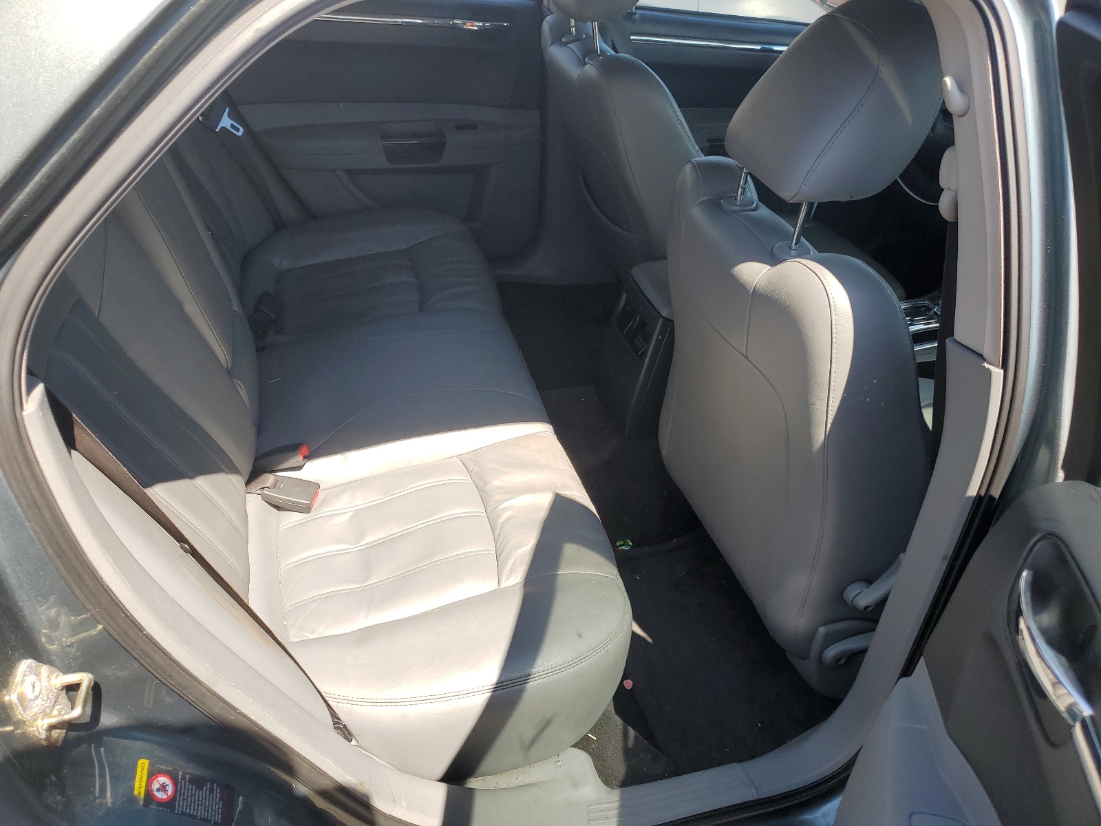 2C3AA63H05H659712 2005 Chrysler 300C