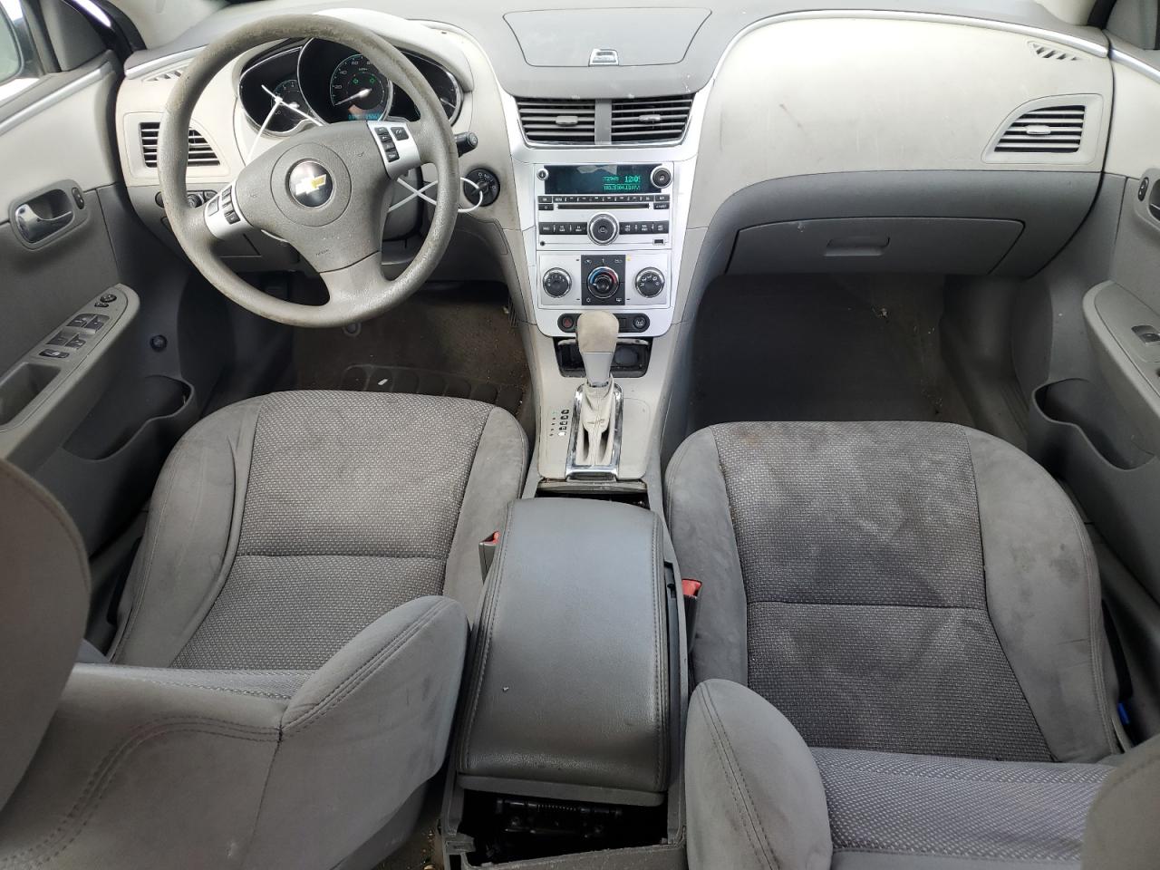 2011 Chevrolet Malibu - Image 8