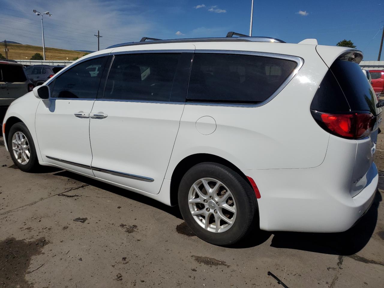 2C4RC1BG0LR133544 Chrysler Pacifica T 2