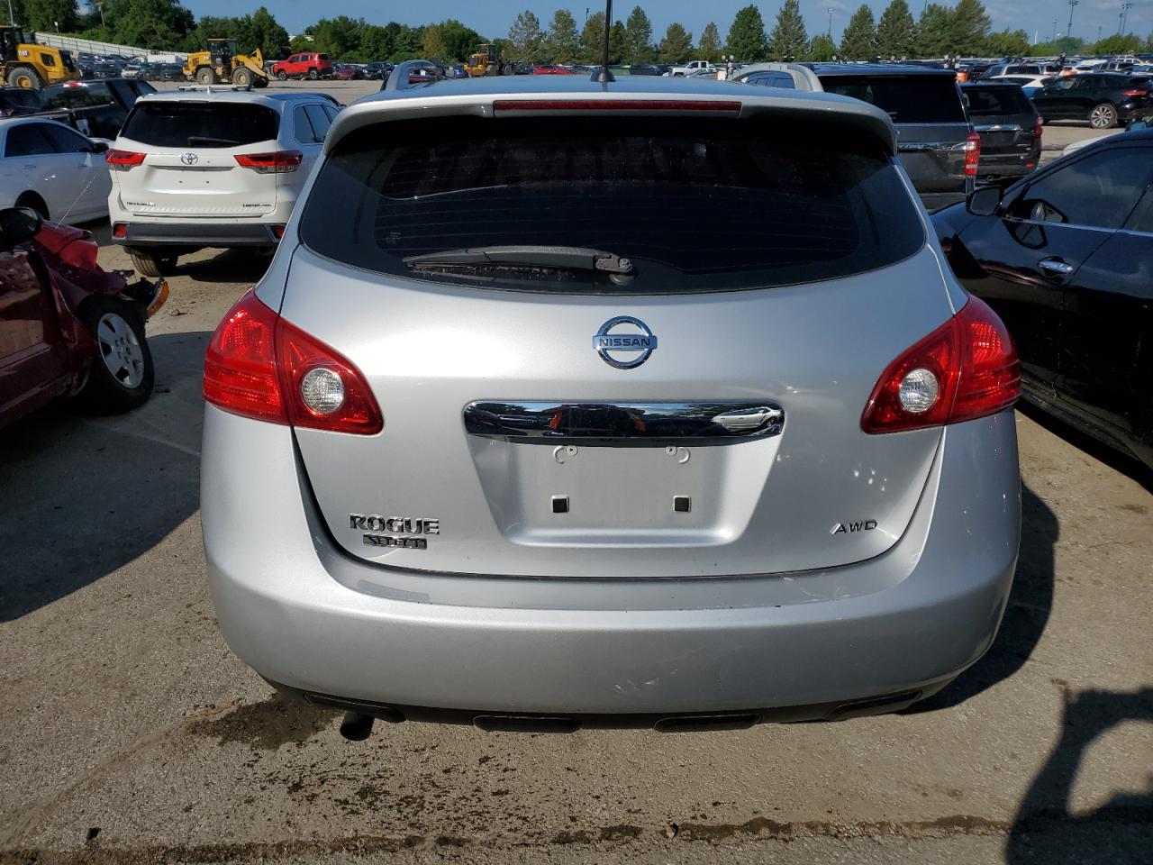 2015 Nissan Rogue Select S VIN: JN8AS5MV5FW257019 Lot: 65609484