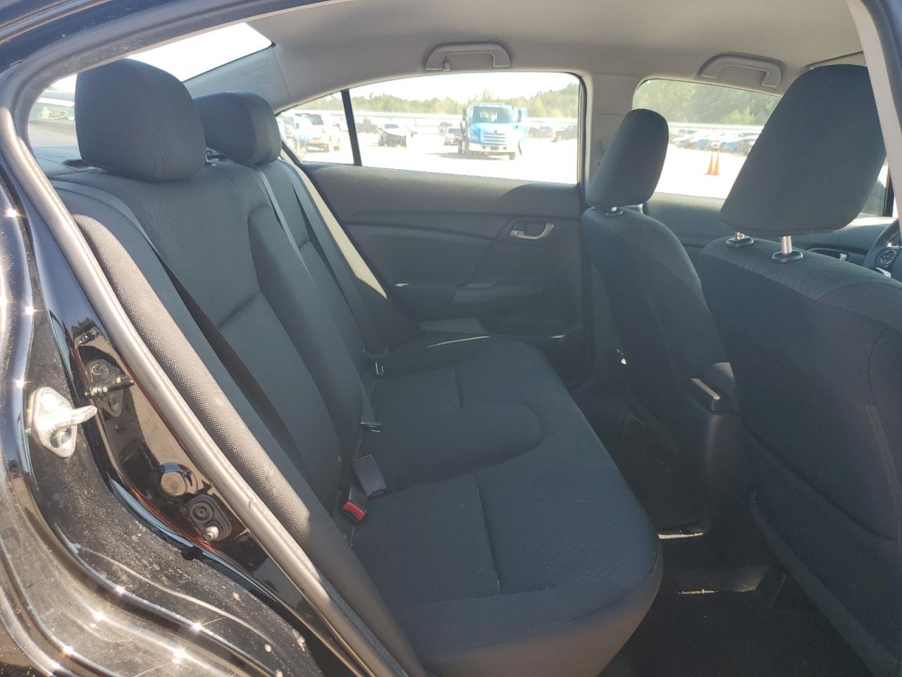 19XFB2F57FE256638 2015 Honda Civic Lx