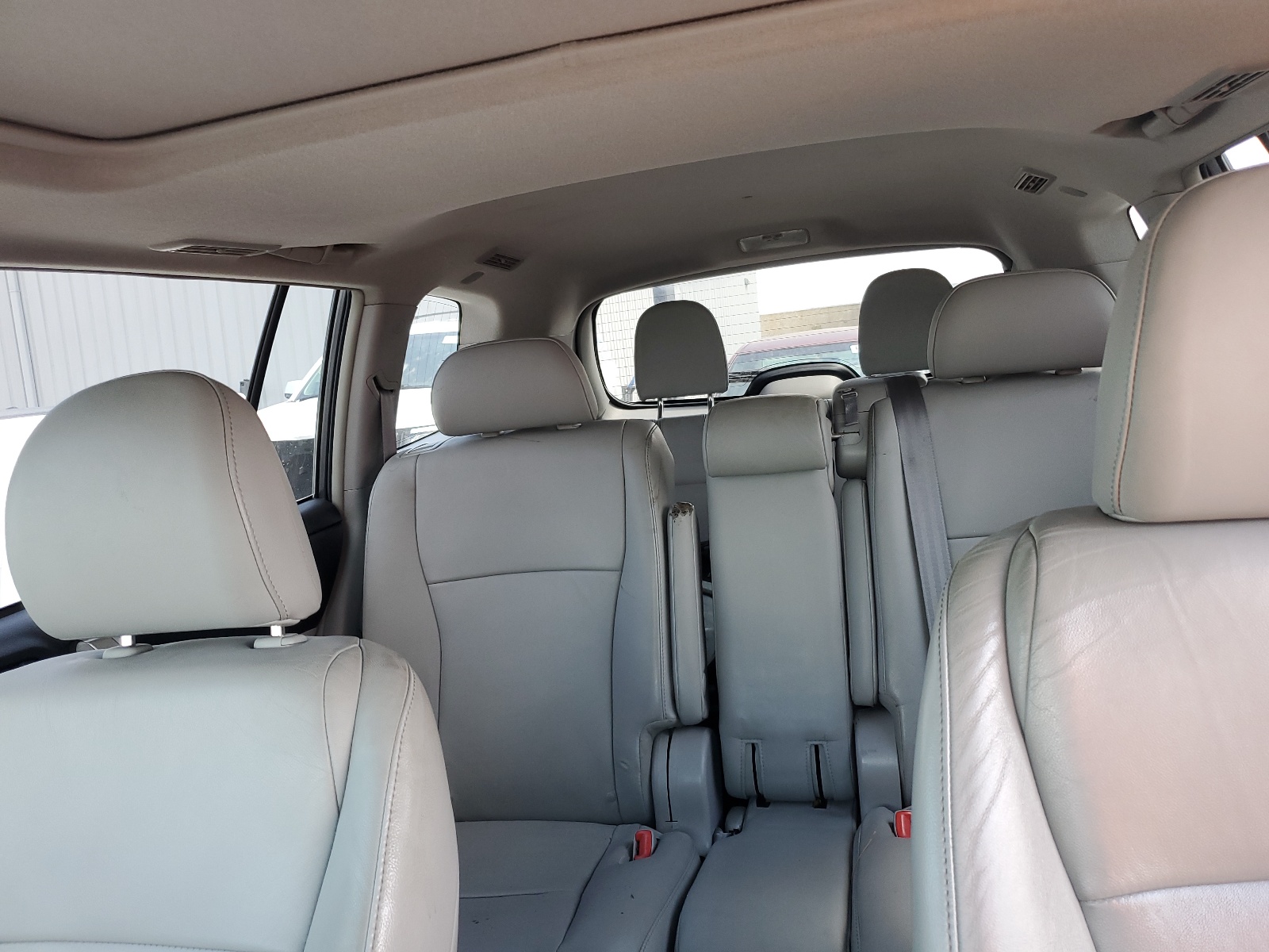 5TDZK3EH5BS038907 2011 Toyota Highlander Base