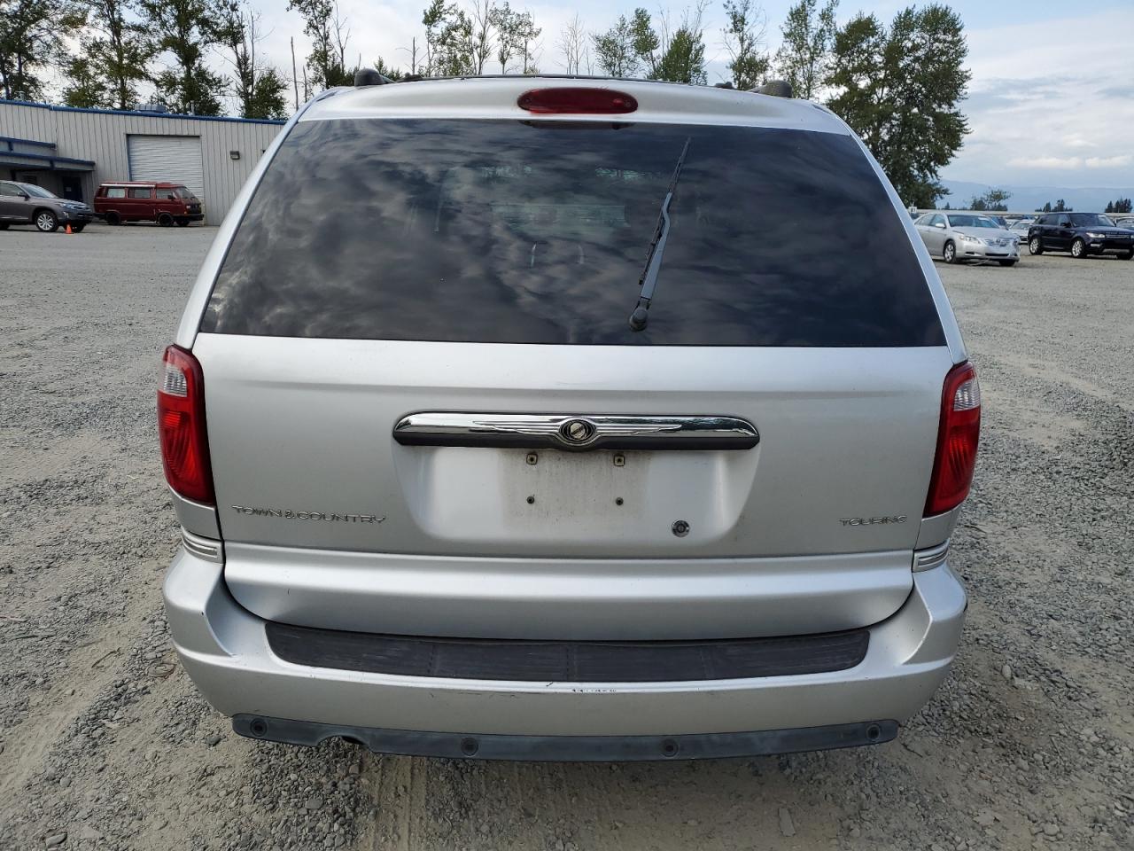 2005 Chrysler Town & Country Touring VIN: 2C4GP54L65R389106 Lot: 67909554
