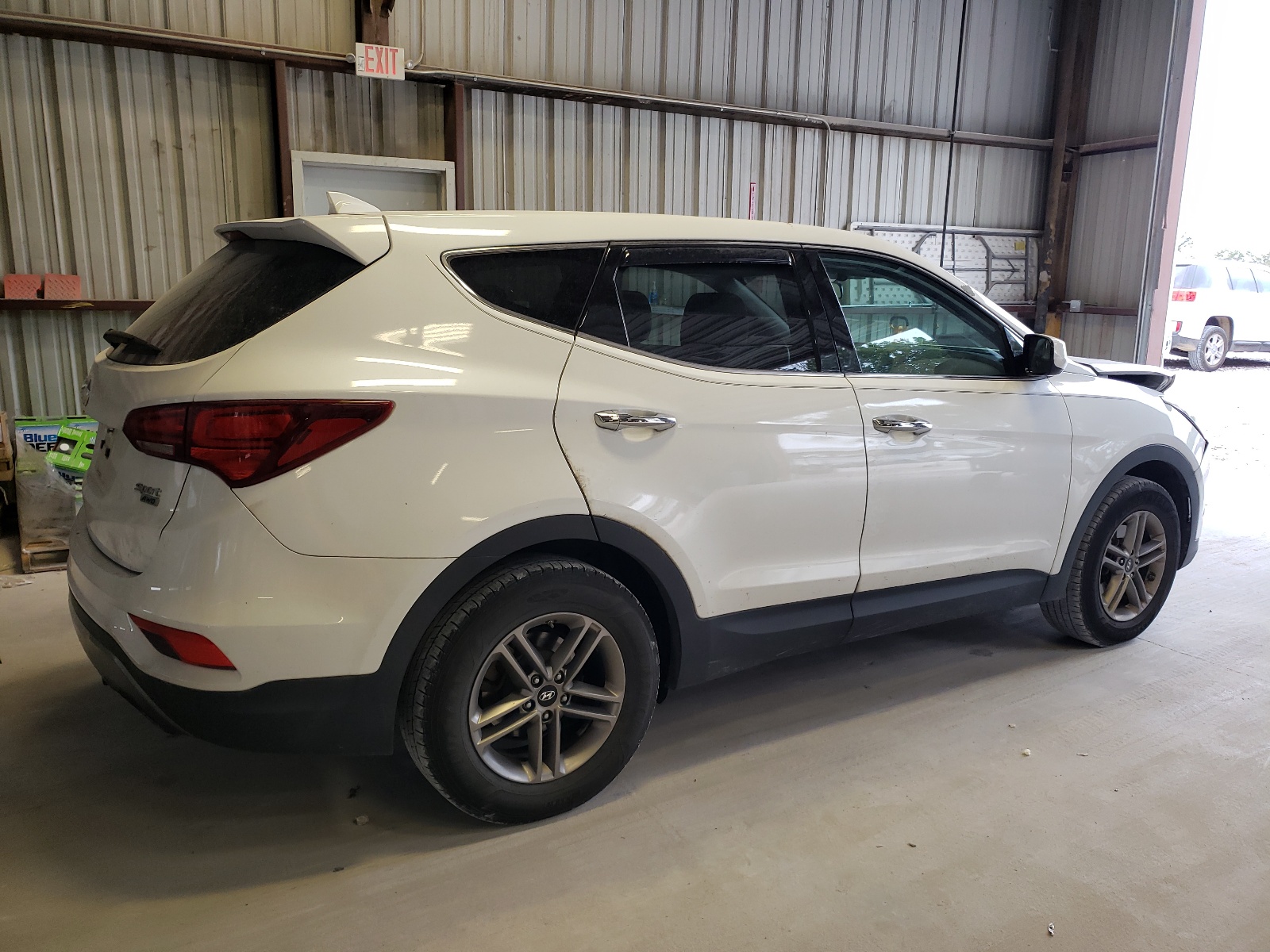 2017 Hyundai Santa Fe Sport vin: 5NMZTDLB8HH023055