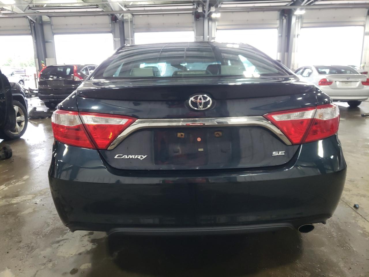 4T1BF1FK2FU474230 2015 Toyota Camry Le