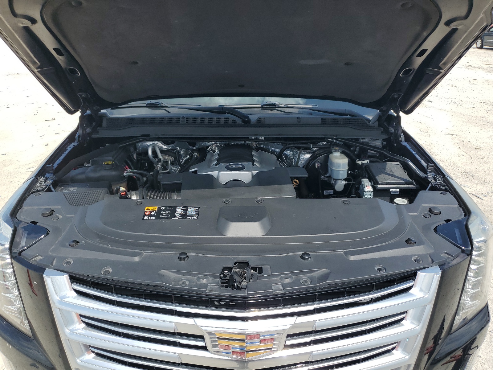 1GYS3UKJ2FR746557 2015 Cadillac Escalade Esv Platinum