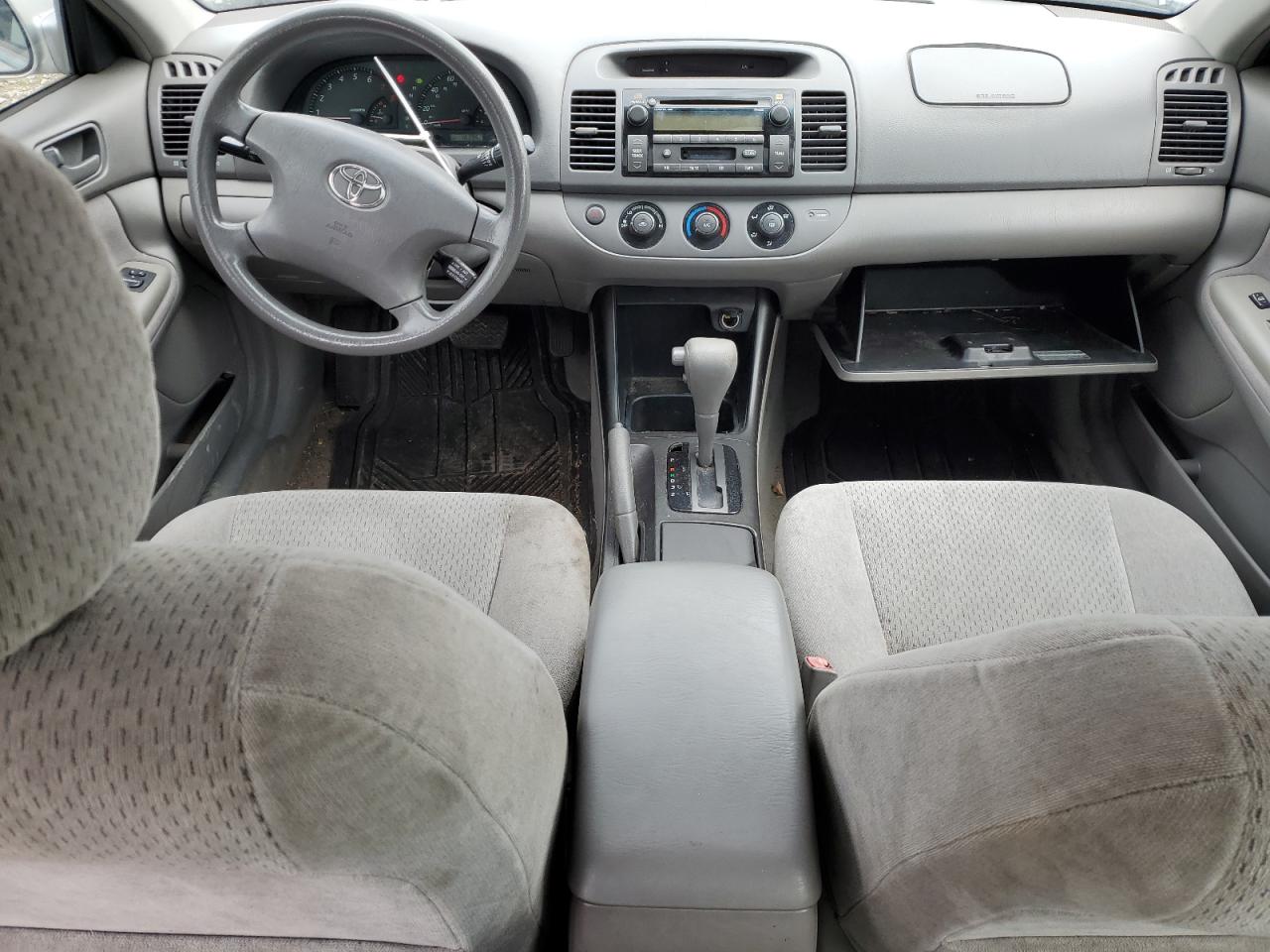 2003 Toyota Camry Le VIN: 4T1BF32K63U562467 Lot: 66983784