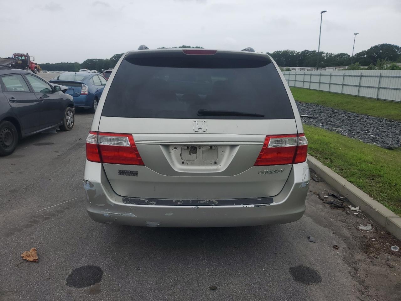 2005 Honda Odyssey Exl VIN: 5FNRL38765B101117 Lot: 63688374