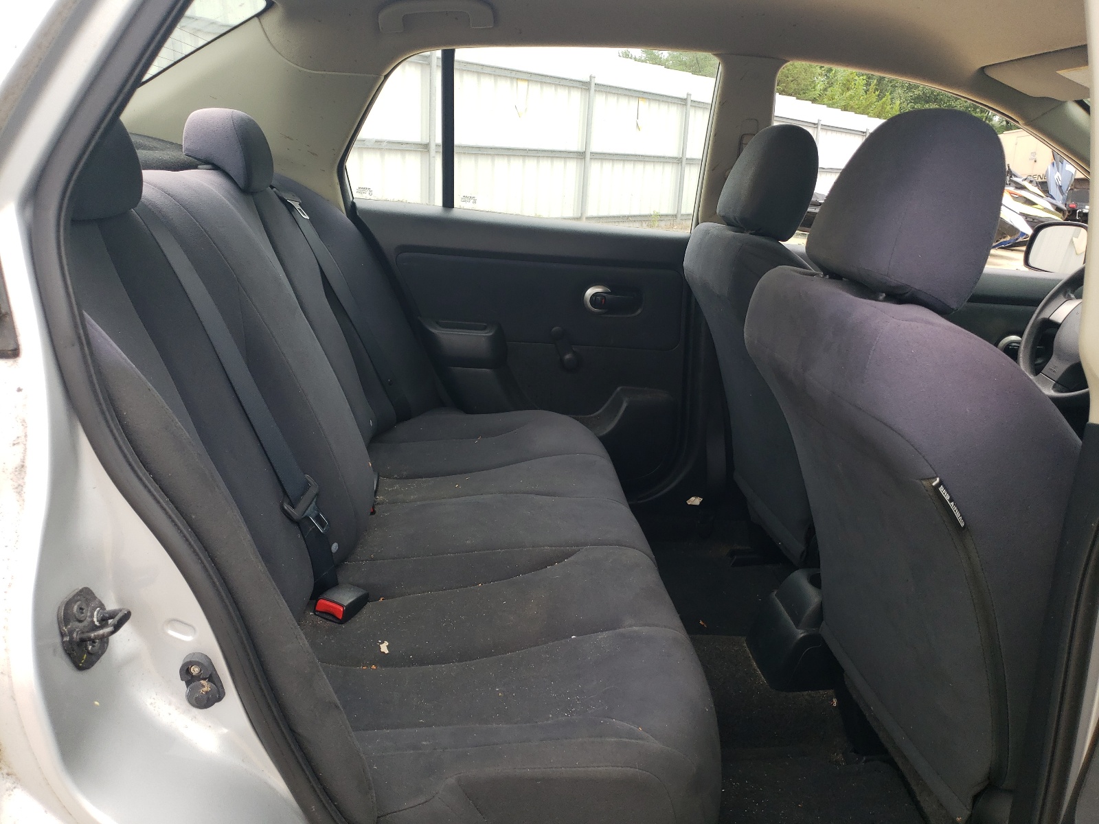 3N1CC1AP5AL388114 2010 Nissan Versa S