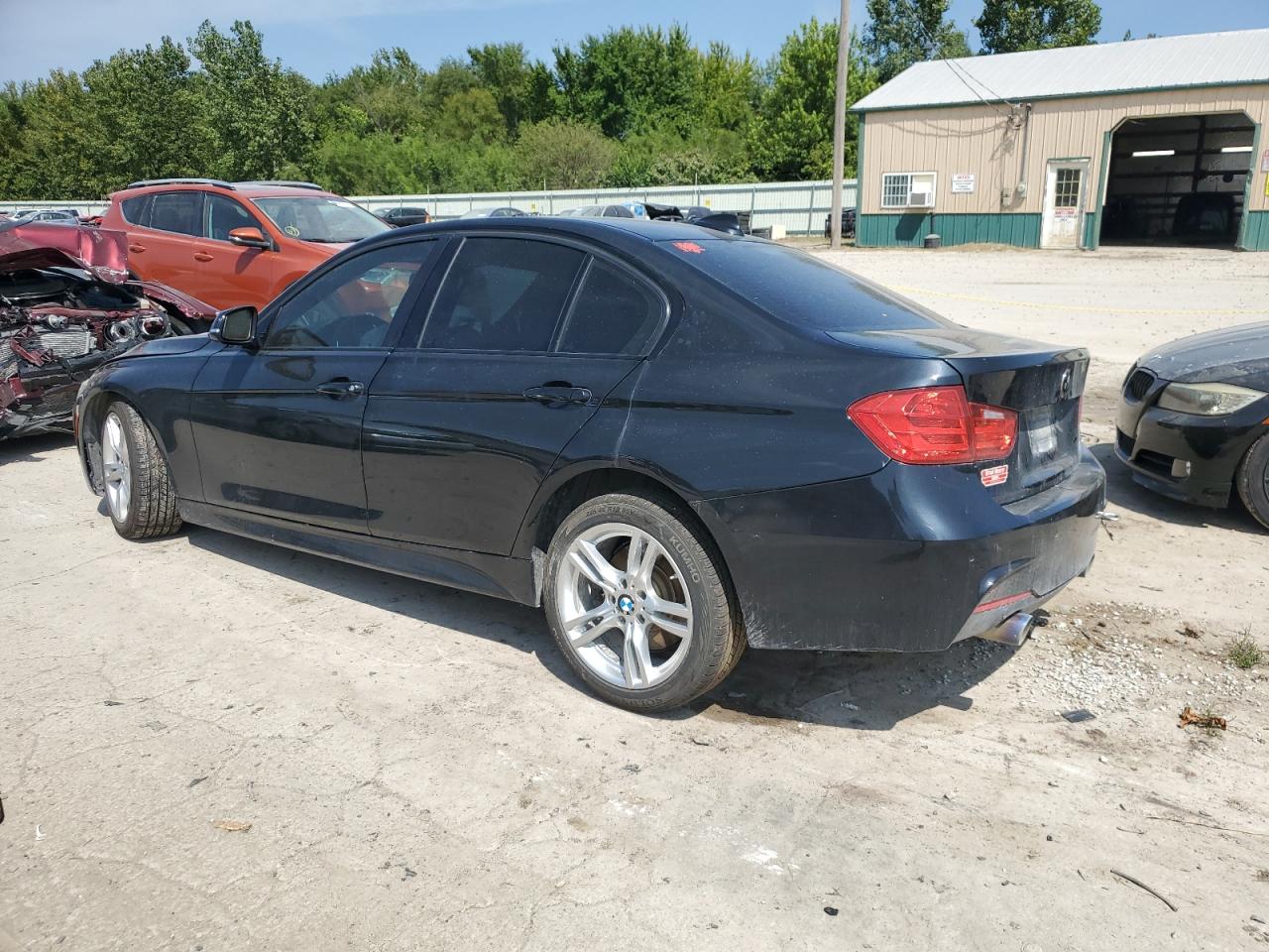 VIN WBA3B9C53FP705276 2015 BMW 3 SERIES no.2