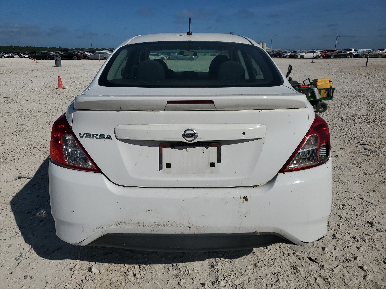 2015 Nissan Versa S vin: 3N1CN7AP8FL827374