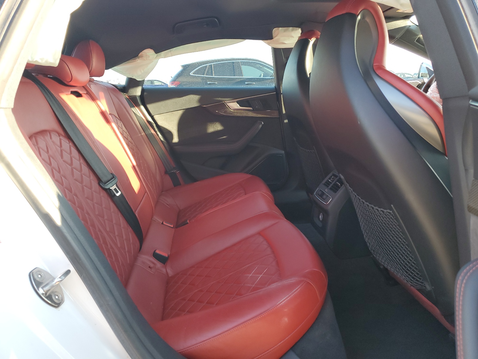 Фото: WAUB4CF5XJA005930 - 10