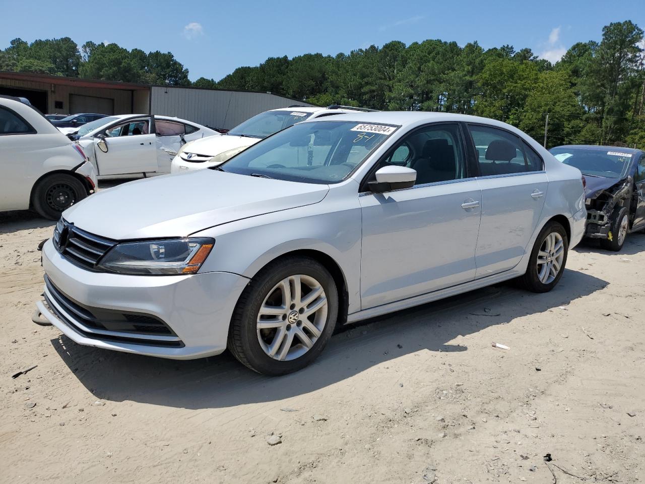 3VW2B7AJ9HM231519 2017 VOLKSWAGEN JETTA - Image 1