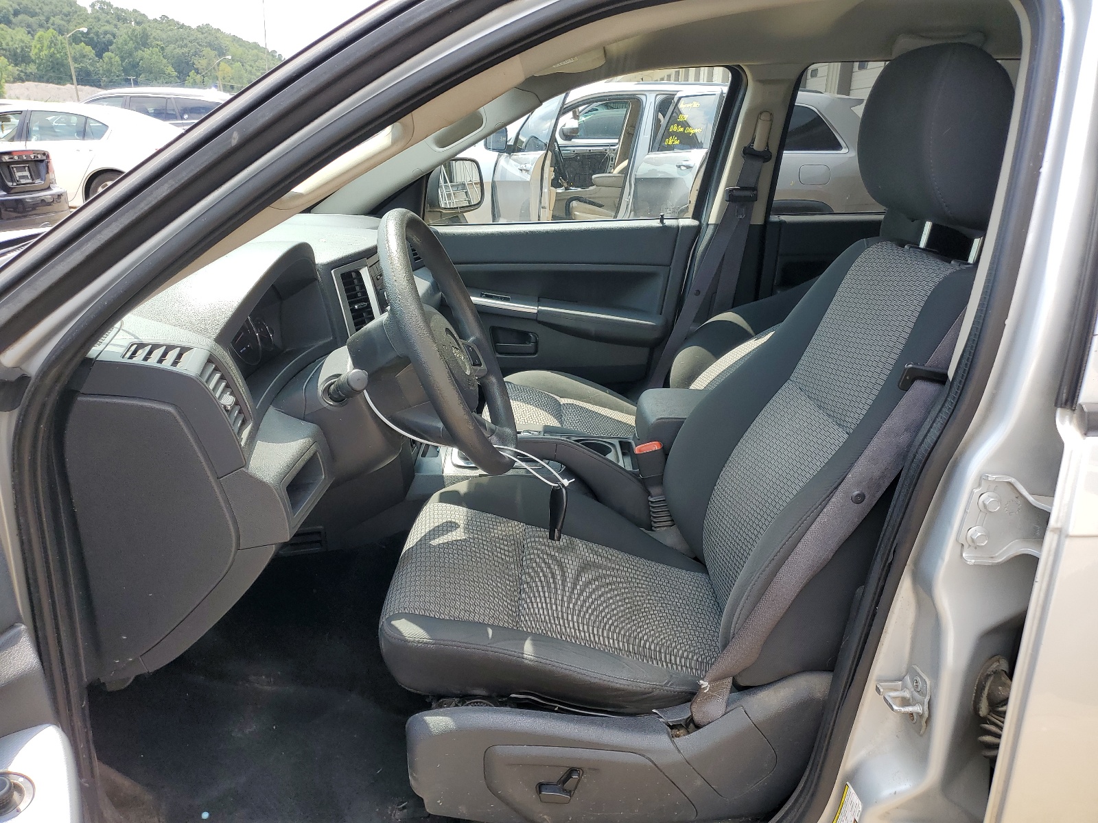 1J8HR48N58C215554 2008 Jeep Grand Cherokee Laredo