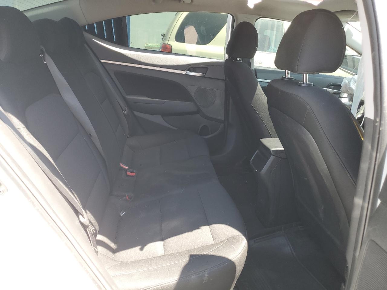 2020 Hyundai Elantra - Image 10