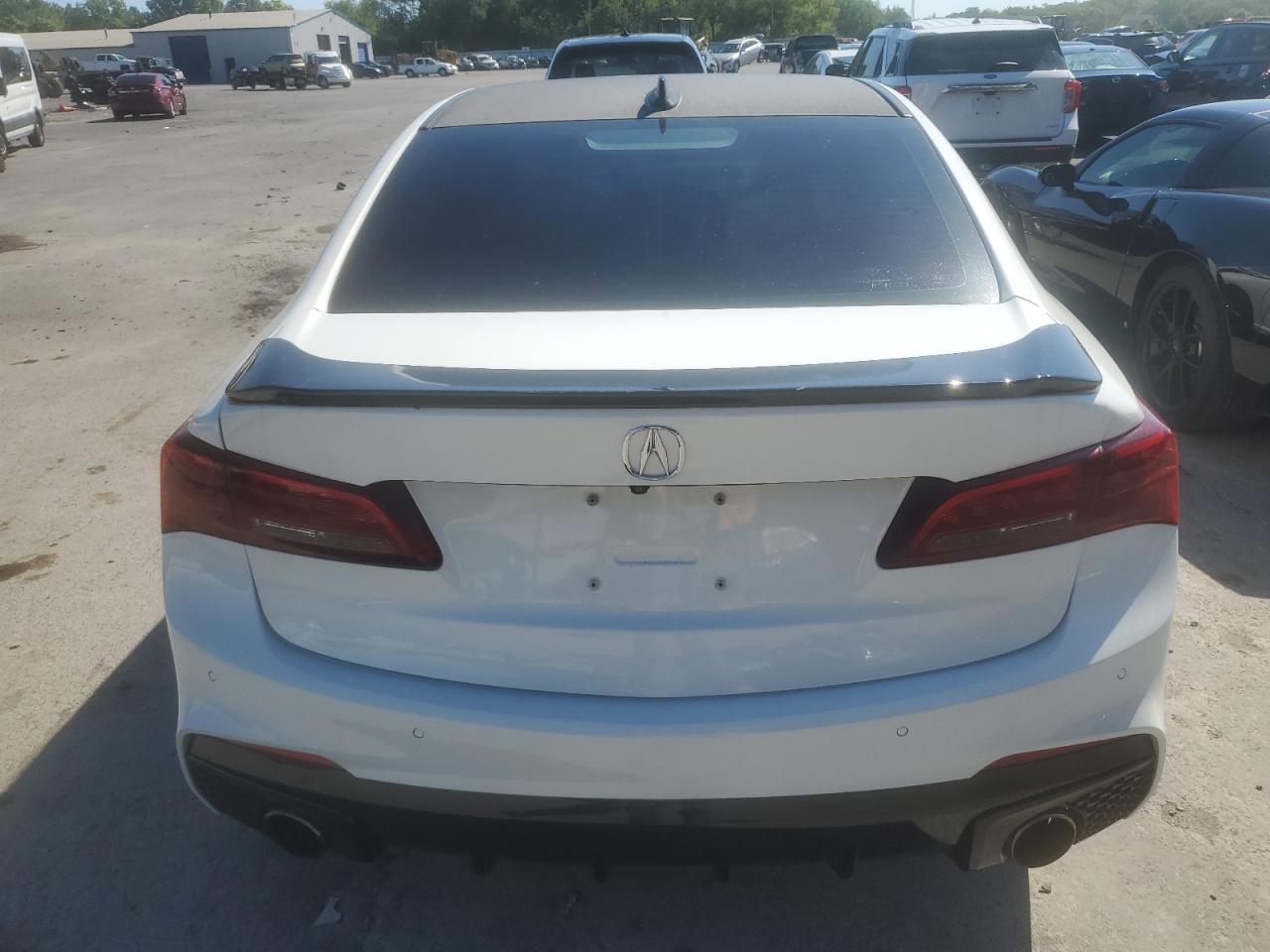 19UUB2F61JA001173 2018 Acura Tlx Tech+A