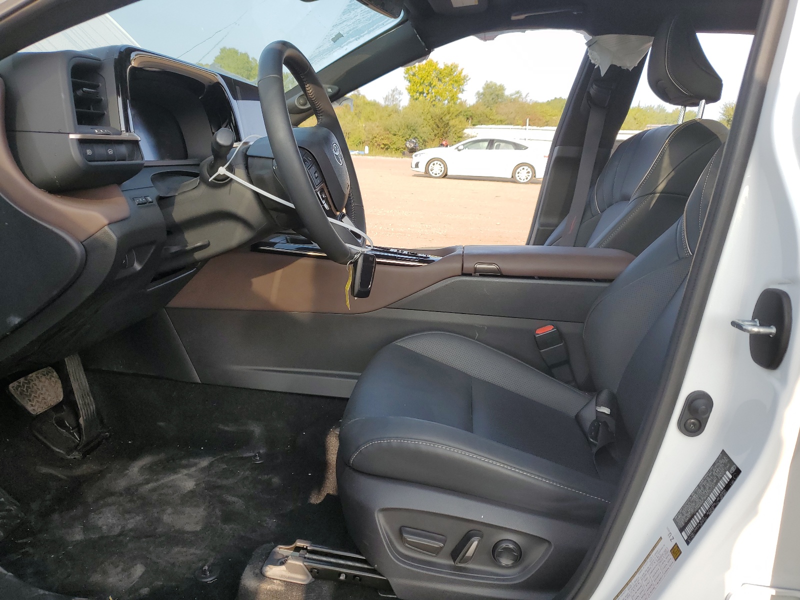 JTDAAAAF9R3020141 2024 Toyota Crown Xle