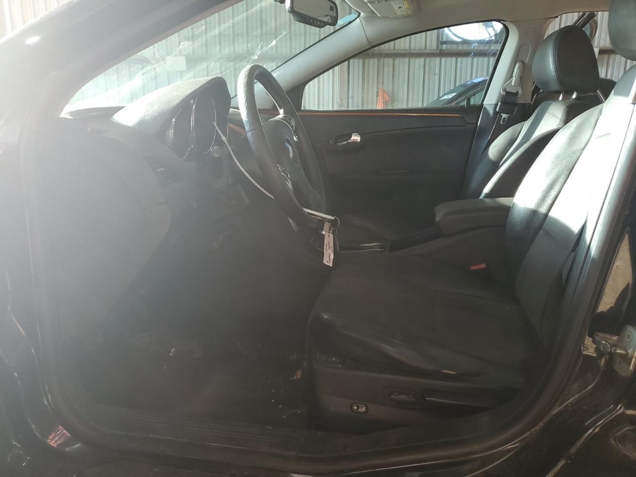 1G1ZD5E03CF252353 2012 Chevrolet Malibu 2Lt