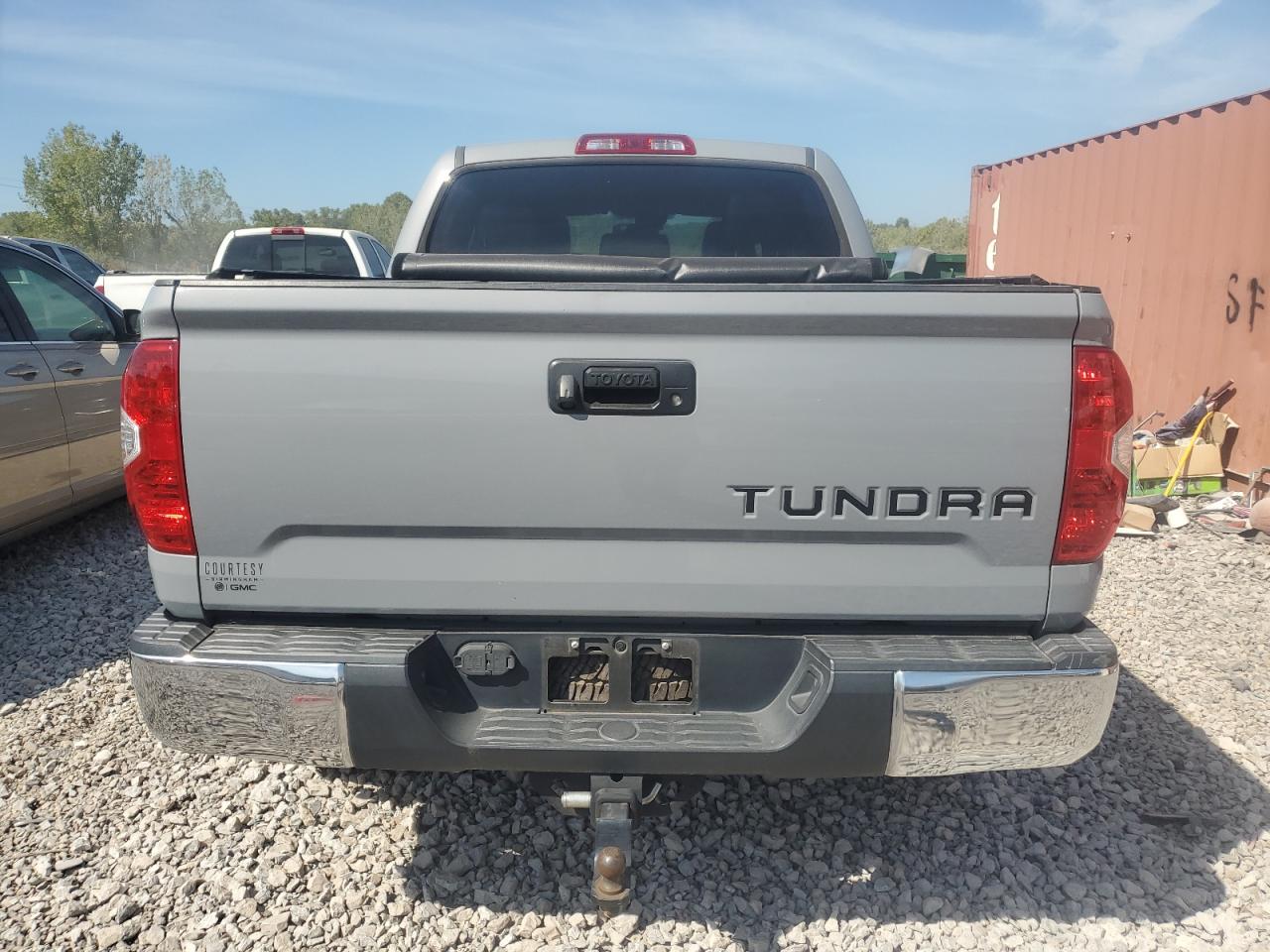 2018 Toyota Tundra Crewmax Sr5 VIN: 5TFDW5F15JX766165 Lot: 69111474