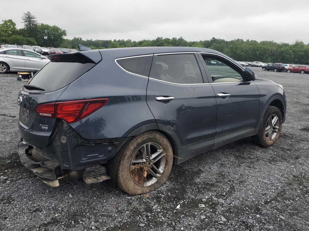 2017 Hyundai Santa Fe - Image 3