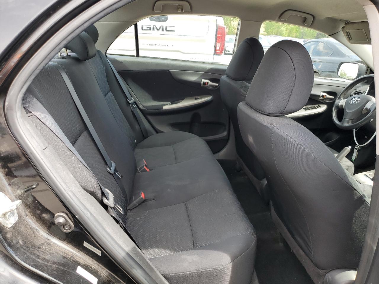 2010 Toyota Corolla - Image 10