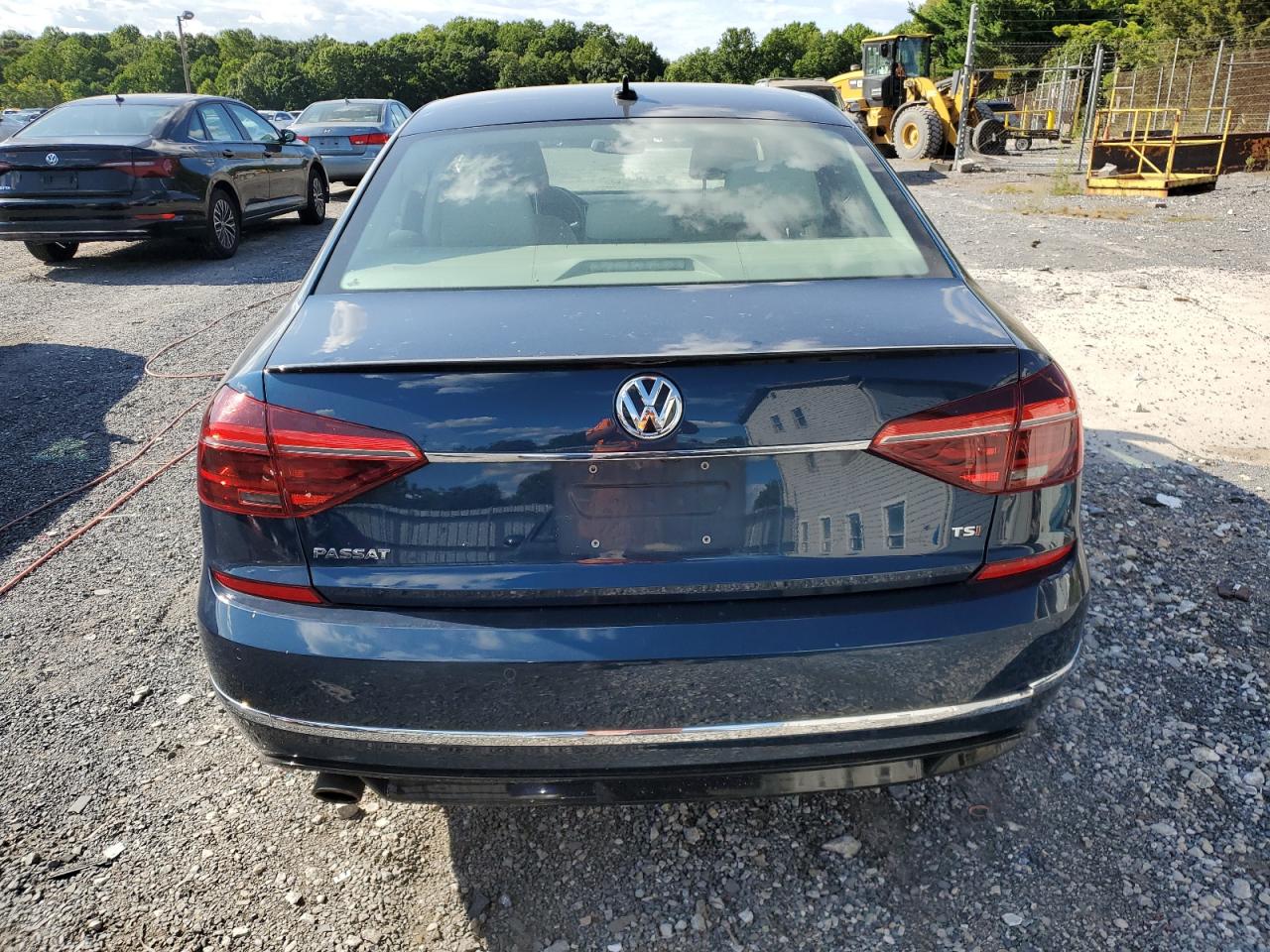 2019 Volkswagen Passat Se R-Line VIN: 1VWMA7A33KC002890 Lot: 68276474