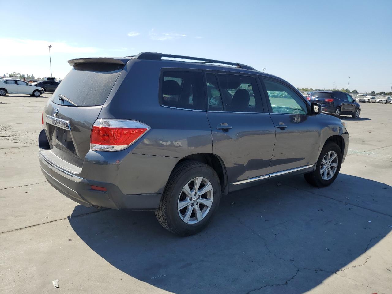 VIN 5TDZK3EH6DS100687 2013 TOYOTA HIGHLANDER no.3