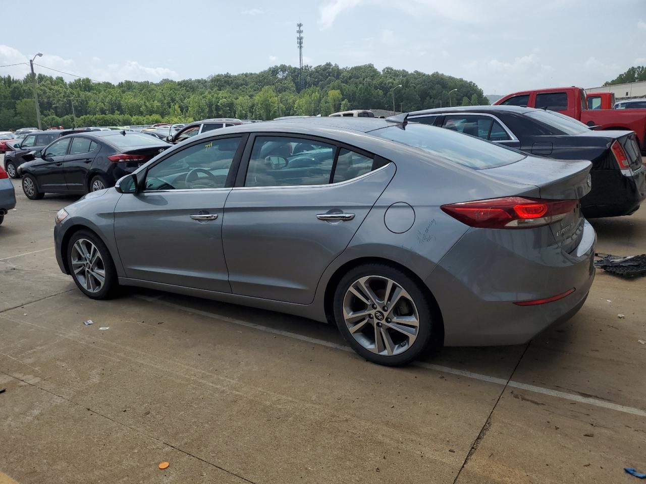 KMHD84LF6HU263918 2017 HYUNDAI ELANTRA - Image 2