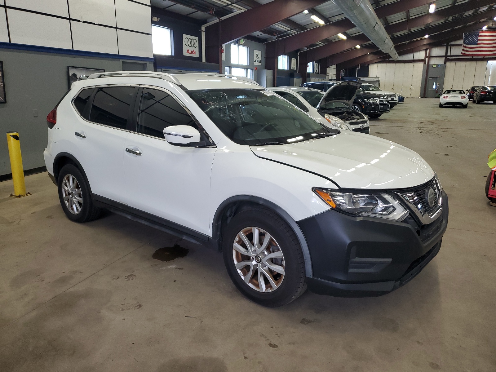 2018 Nissan Rogue S vin: KNMAT2MT9JP523067