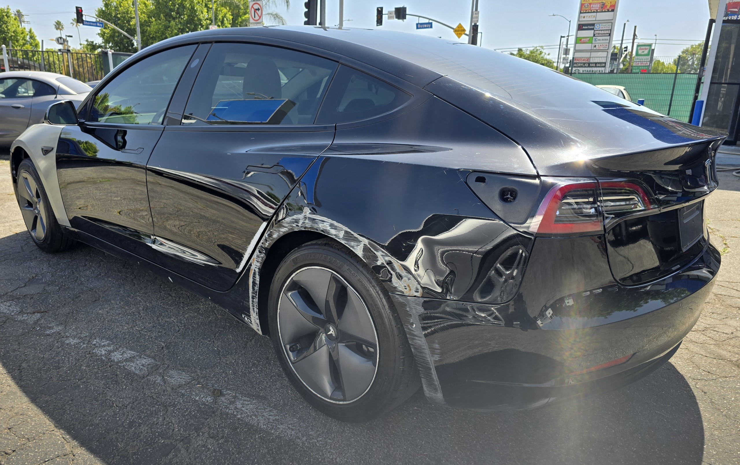 2021 Tesla Model 3 vin: 5YJ3E1EA1MF871146