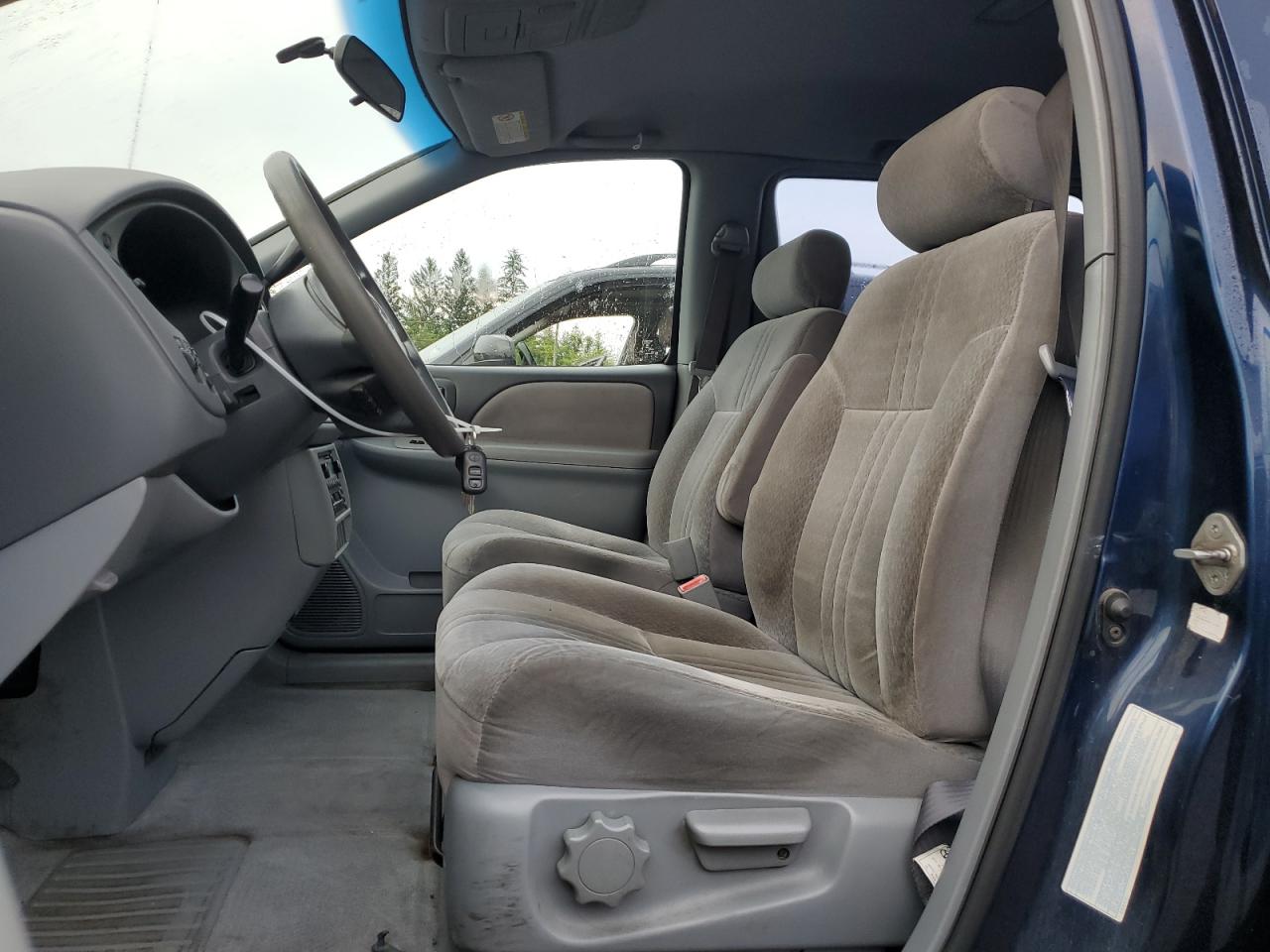 2002 Toyota Sienna Ce VIN: 4T3ZF19C92U457915 Lot: 65119584