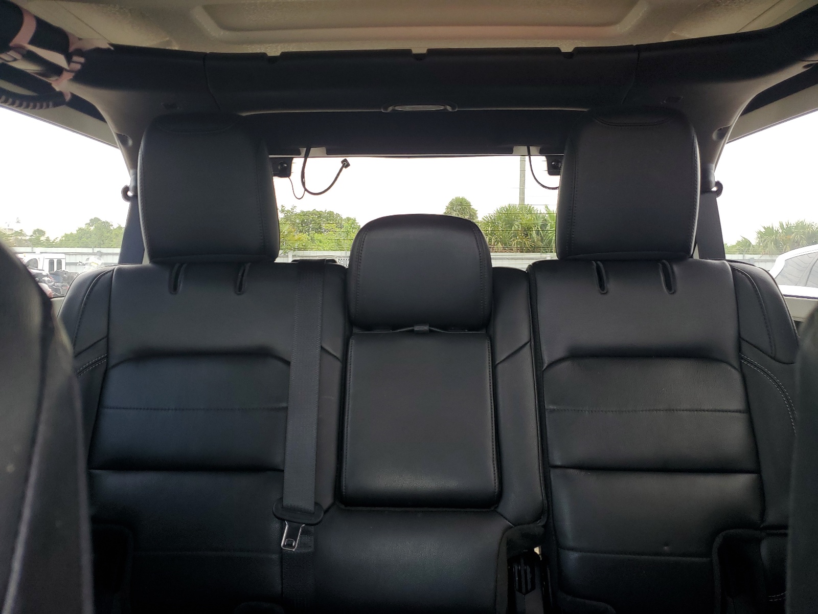 1C4HJXEN4LW164656 2020 Jeep Wrangler Unlimited Sahara