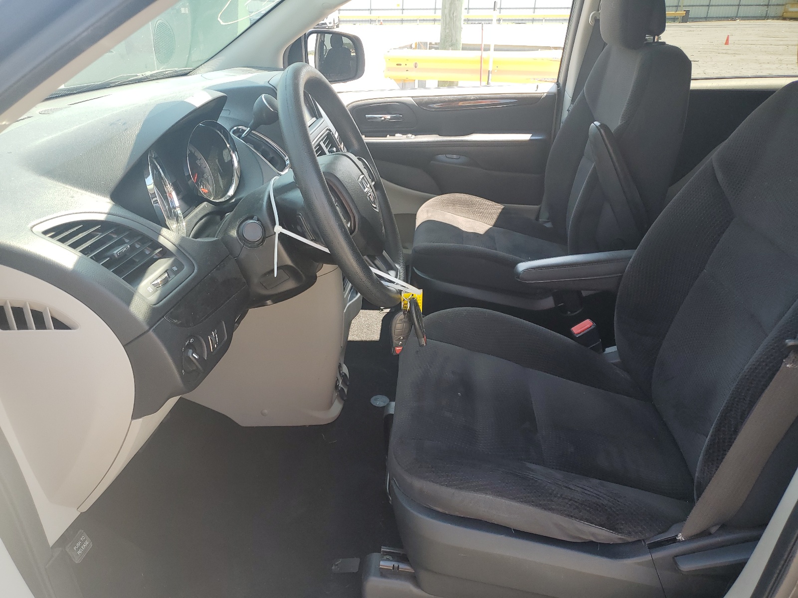 2C4RDGBG6JR245682 2018 Dodge Grand Caravan Se