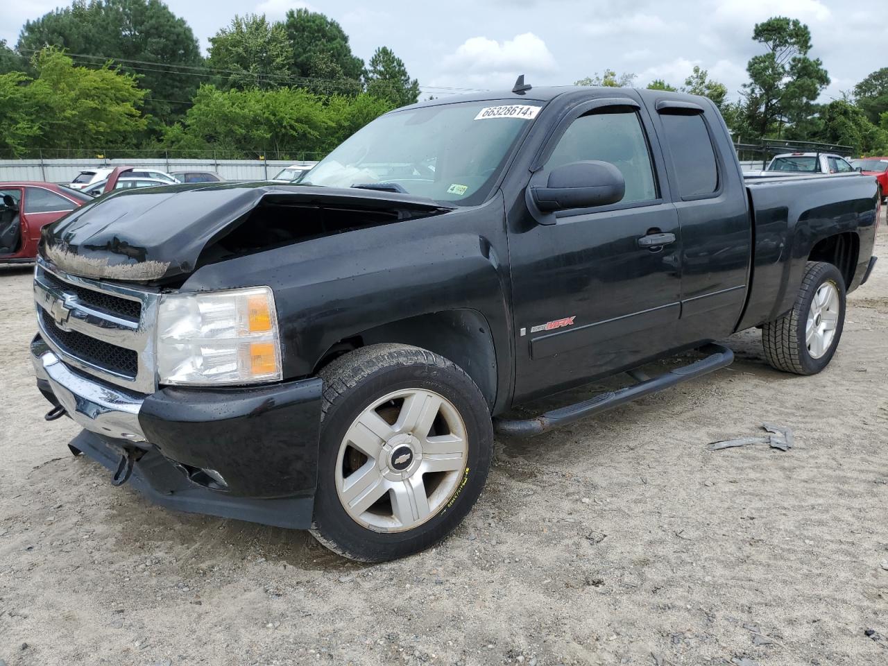 2007 Chevrolet Silverado - Image 1