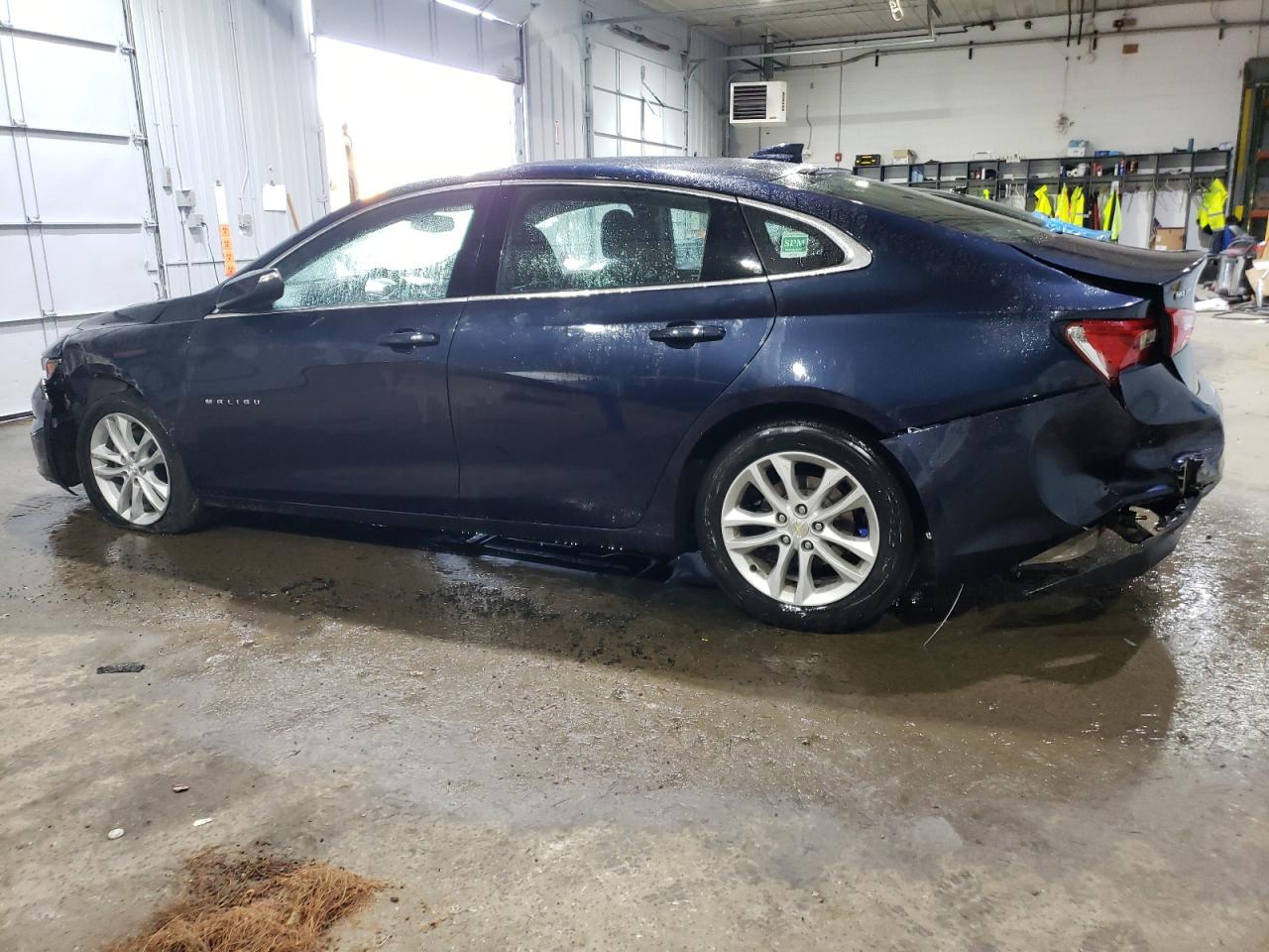 1G1ZE5ST2GF268402 2016 CHEVROLET MALIBU - Image 2