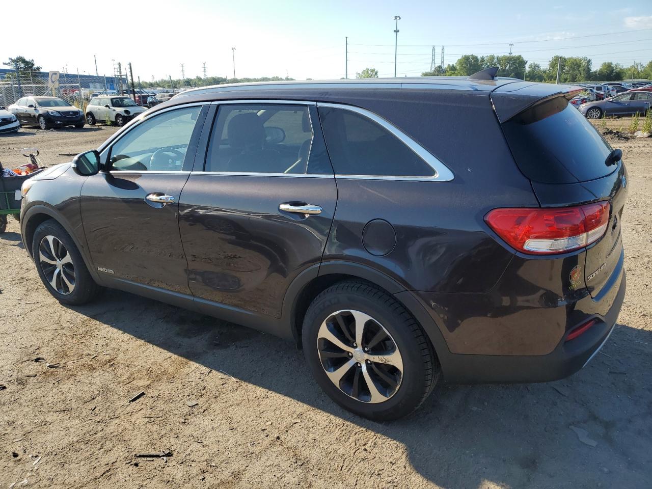 5XYPHDA5XHG246603 2017 KIA SORENTO - Image 2