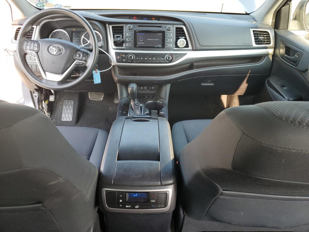 2019 Toyota Highlander Le VIN: 5TDBZRFH1KS986283 Lot: 65886434