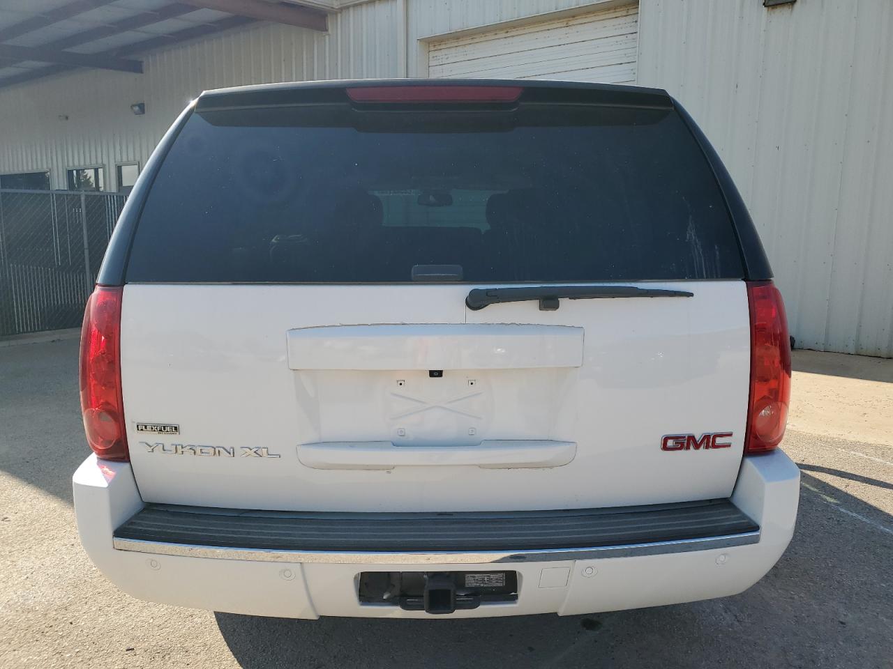 1GKS2KE38BR252681 2011 GMC Yukon Xl K1500 Slt