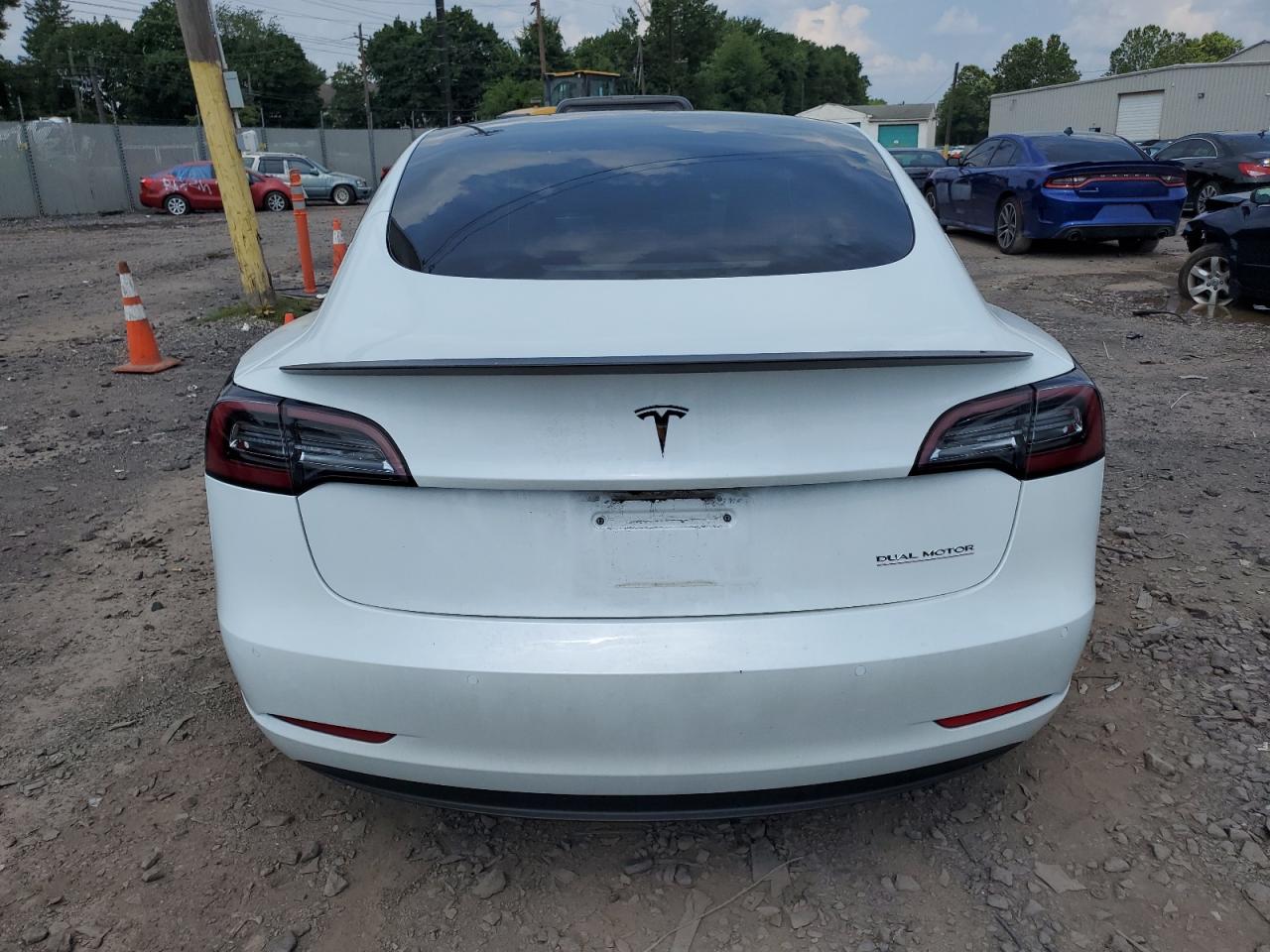 5YJ3E1EC1NF104528 2022 Tesla Model 3