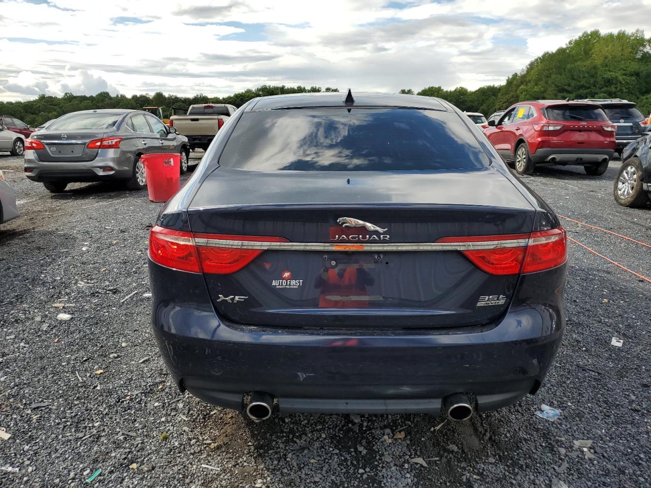 SAJBJ4BV0GCY16576 2016 Jaguar Xf Premium