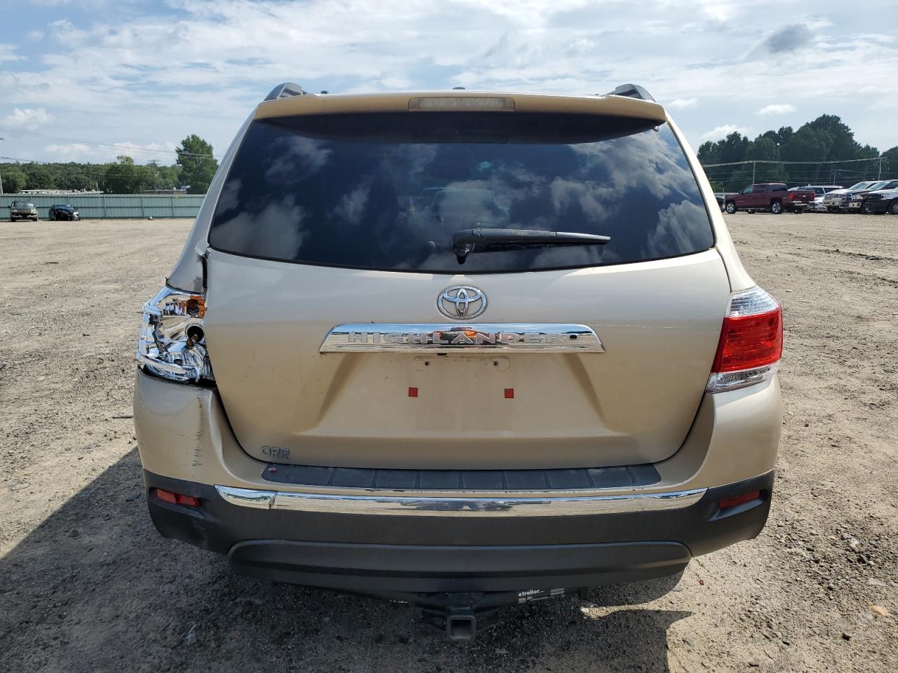 2012 Toyota Highlander - Image 6