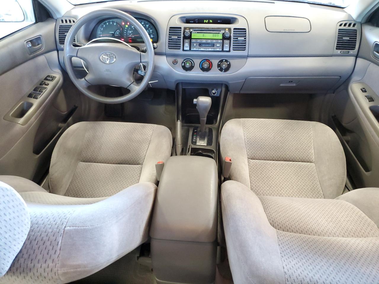 2003 Toyota Camry Le VIN: 4T1BE32K93U727981 Lot: 65872734