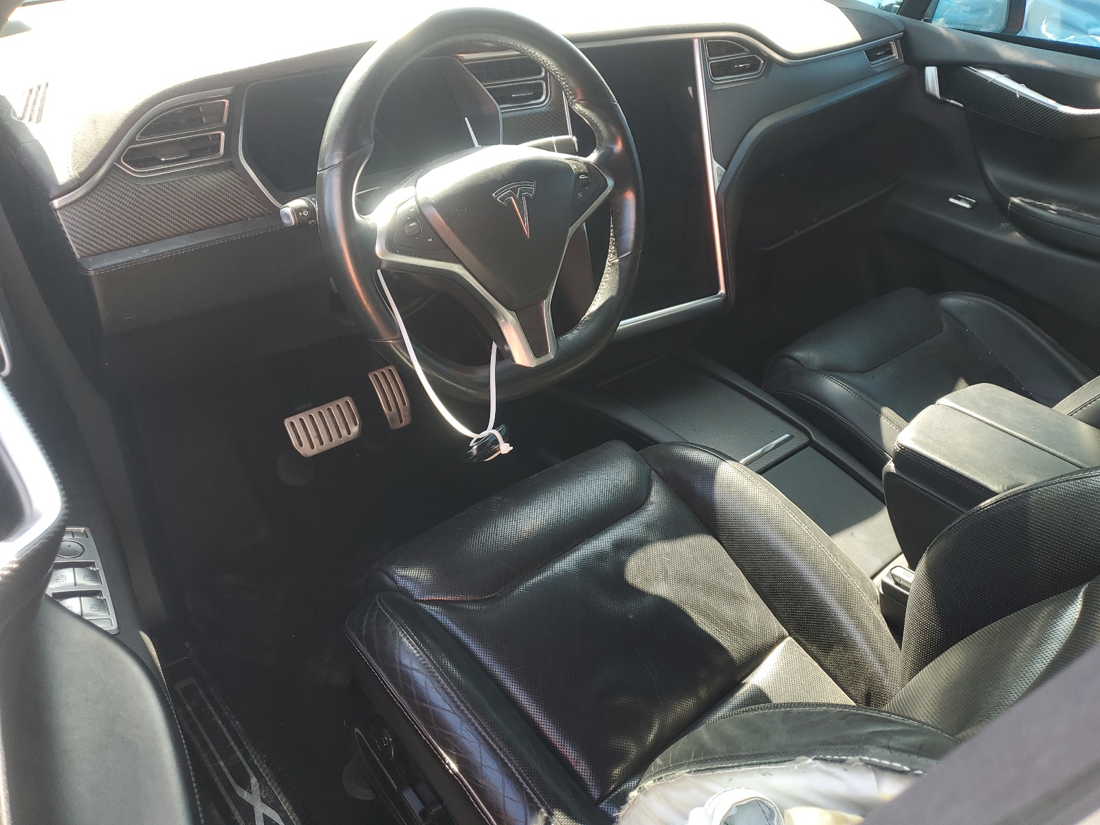 5YJXCAE48GF006843 2016 Tesla Model X