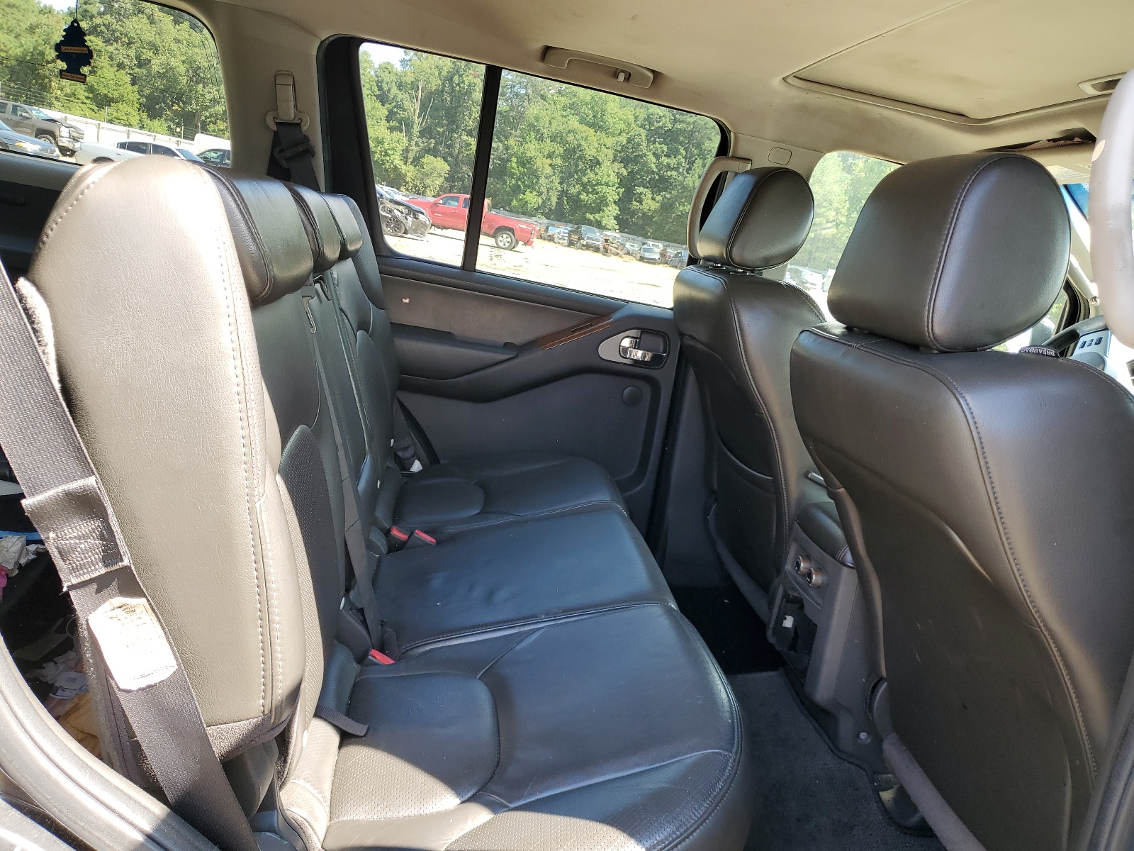 5N1AR18W96C666740 2006 Nissan Pathfinder Le