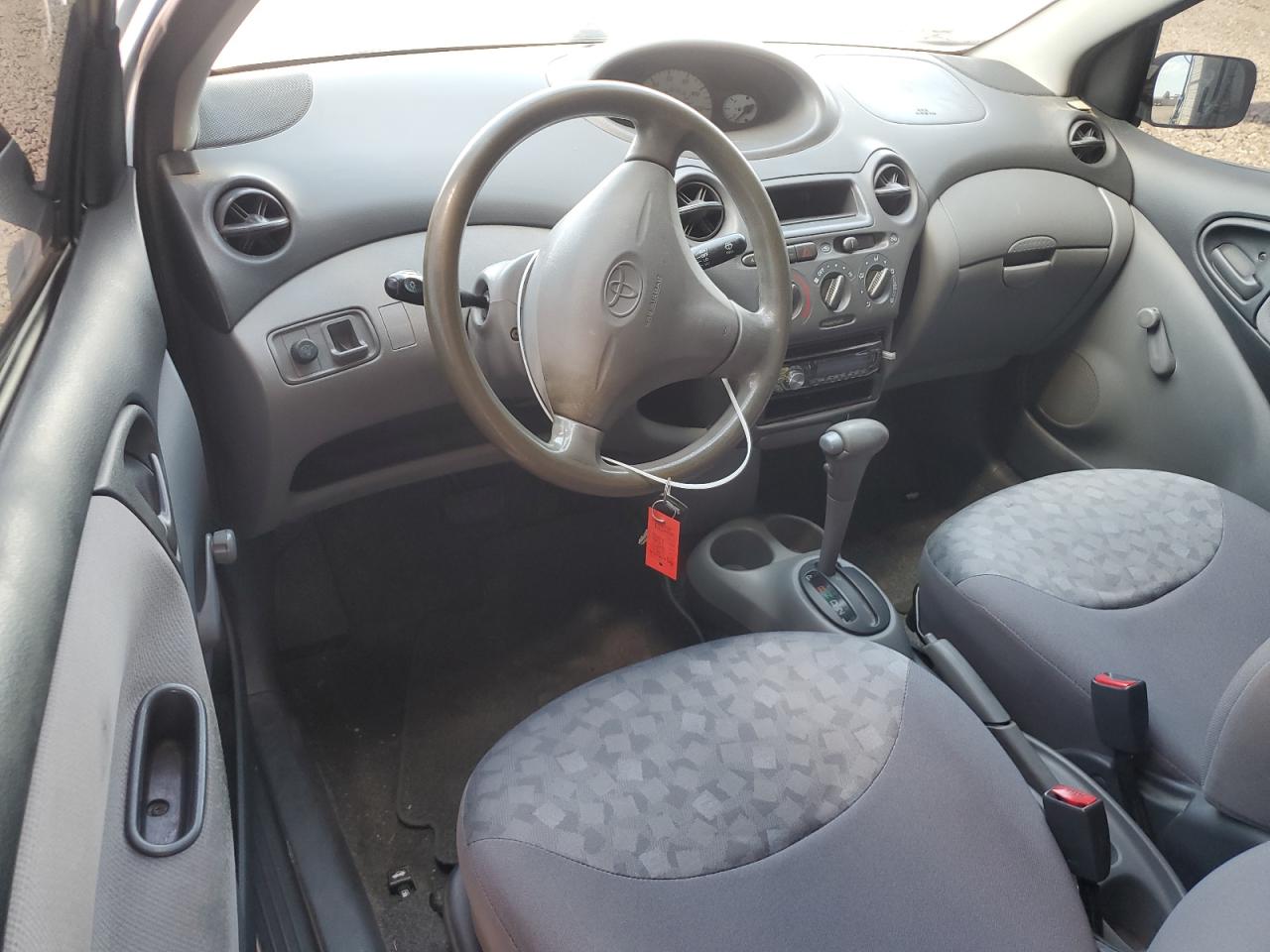 2000 Toyota Echo VIN: JTDAT1235Y0098169 Lot: 66657544