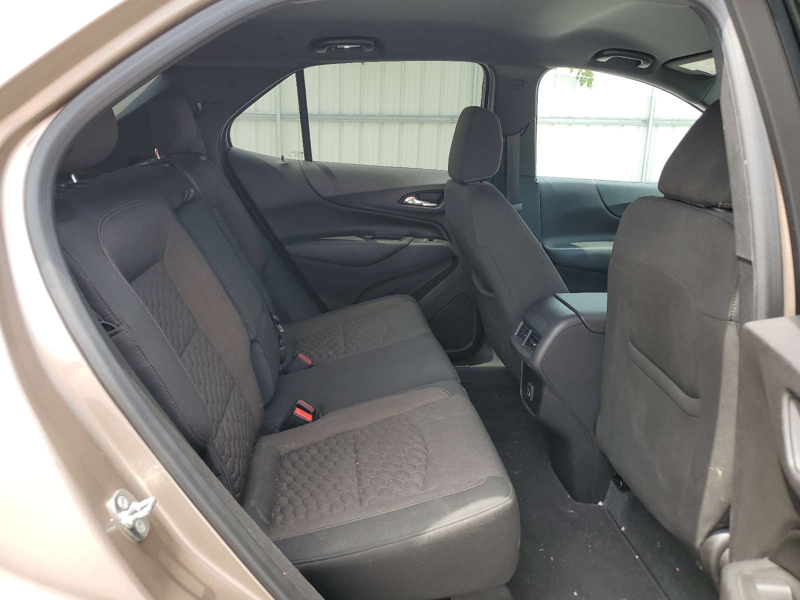 3GNAXKEV9KL106461 2019 Chevrolet Equinox Lt