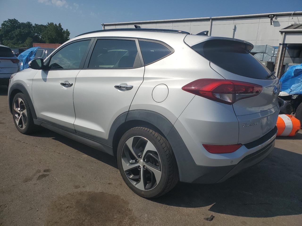 KM8J33A2XGU065384 2016 HYUNDAI TUCSON - Image 2