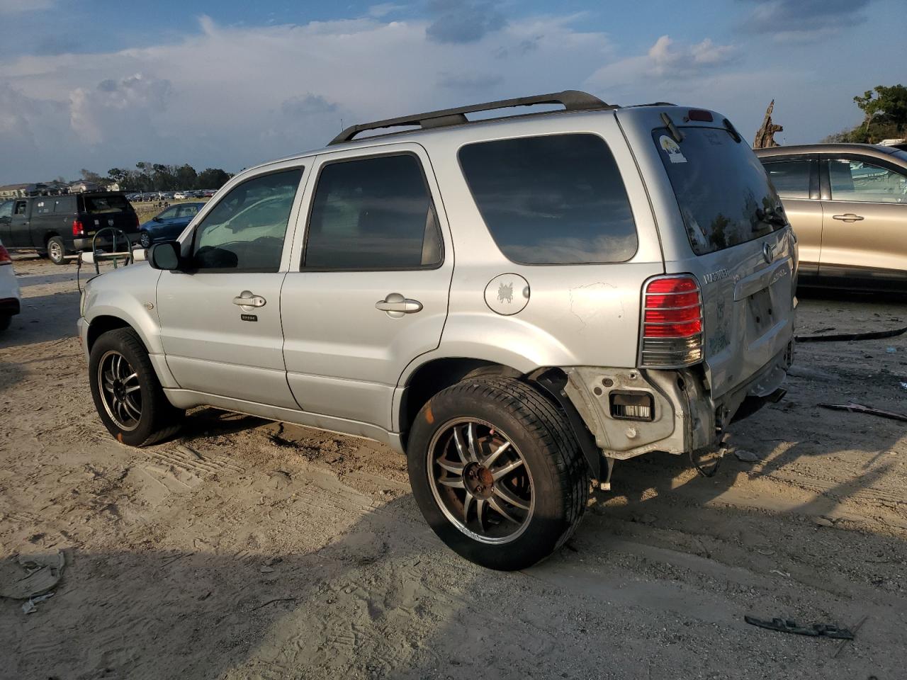 2005 Mercury Mariner VIN: 4M2YU56155DJ12372 Lot: 66699354