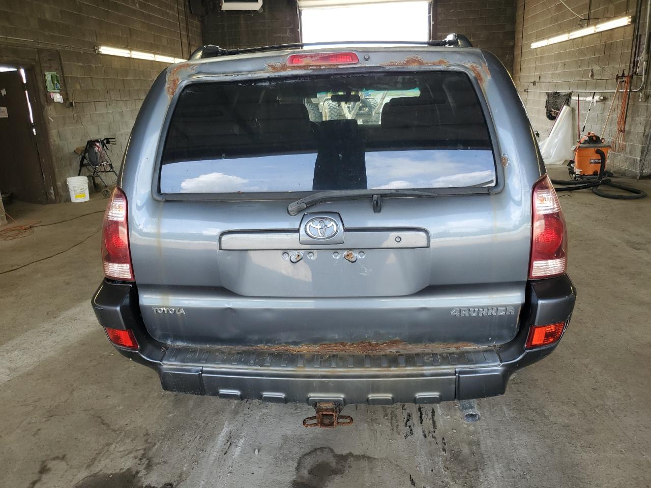 2005 Toyota 4Runner Sr5 VIN: JTEBU14R350070977 Lot: 66685004