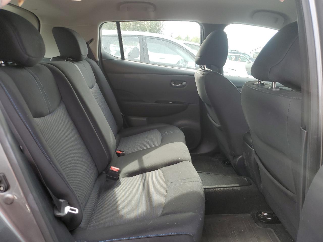 2019 Nissan Leaf - Image 10